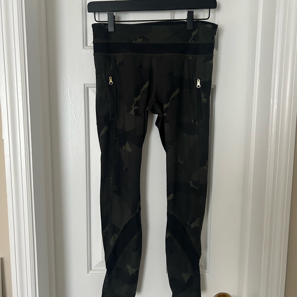 Lululemon Camo Legging with gold zipper